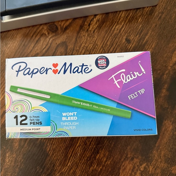 Paper Mate Flair Felt Tip Pens (12). Writing. School. Teacher. Students. Classes - Picture 1 of 6